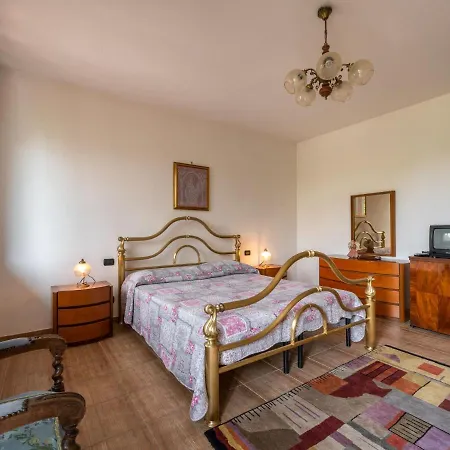 Casa Nocciola By Interhome